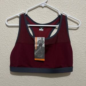 NWT Women’s Cheetah Performance Wear Sports Bra Sz L